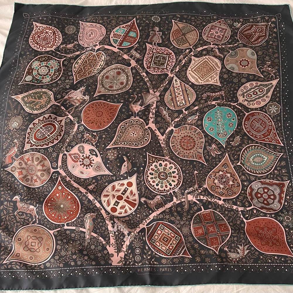 Hermes L’Arbre De Vie (Tree of Life) by Christine Henry silk scarf with box!